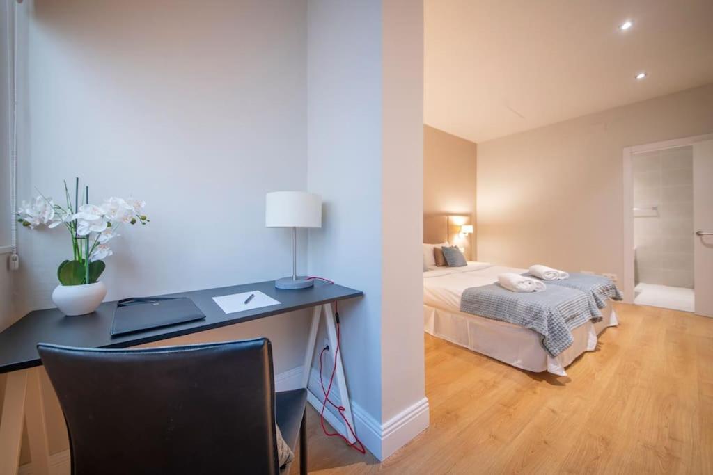 Apartment Three Bedroom In Paseo De Gracia Barcelona