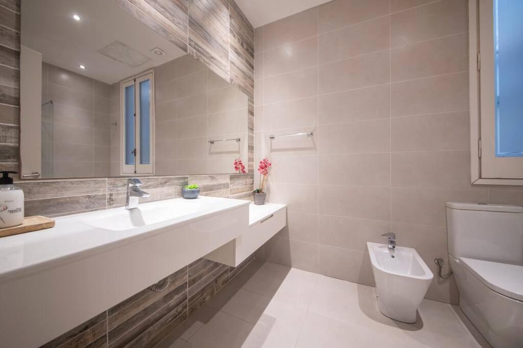 Three Bedroom In Paseo De Gracia Barcelona
