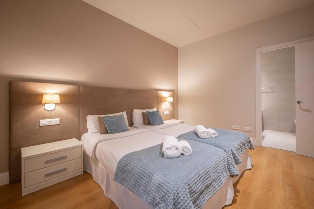 Three Bedroom In Paseo De Gracia Apartment Barcelona