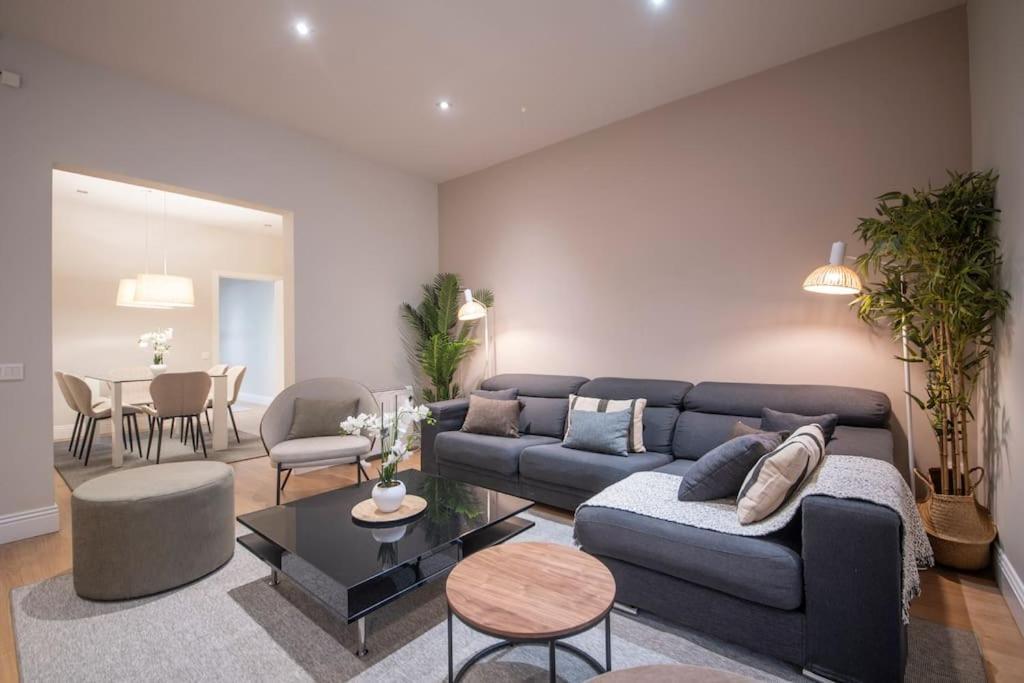Three Bedroom In Paseo De Gracia *