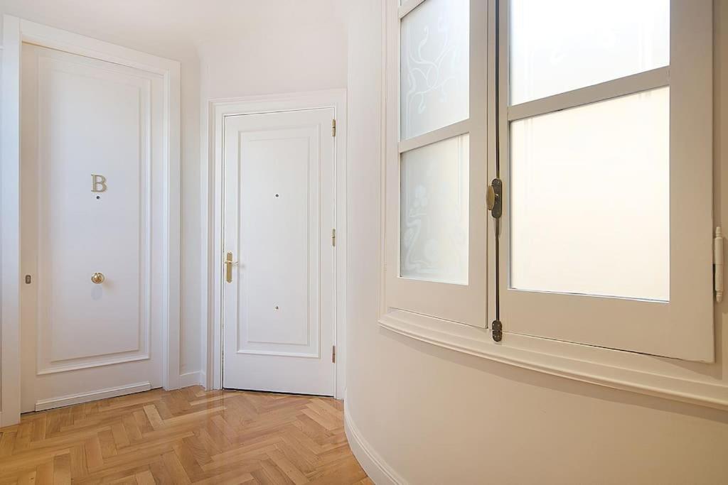 Three Bedroom In Paseo De Gracia